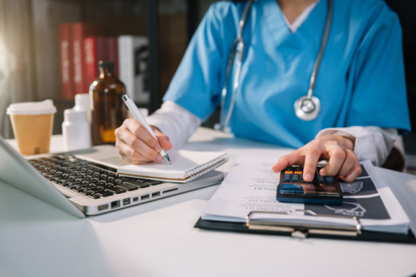 CONTABILIDAD EN EMPRESAS SANITARIAS (RIS) Flo Formación