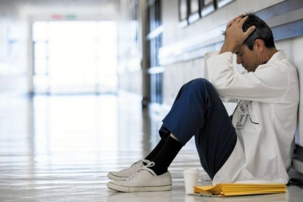TÉCNICAS Y PROCEDIMIENTOS PARA AFRONTAR LA VIOLENCIA EN EL ÁMBITO SANITARIO Flo Formación