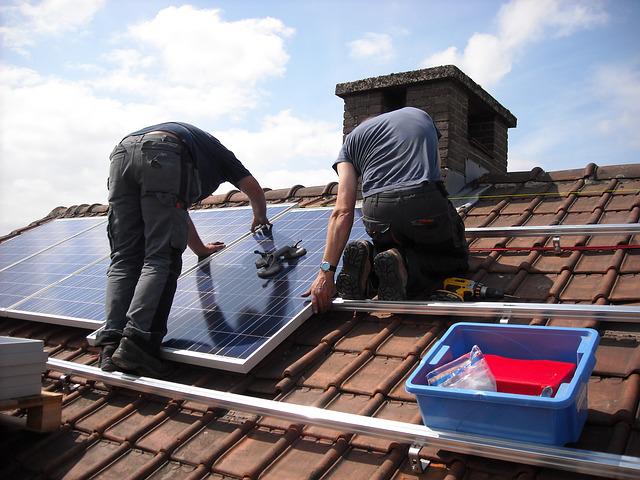 ENERGIA SOLAR FOTOVOLTAICA Flo Formación