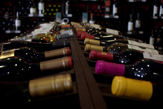 ENOLOGÍA: VINOS, AGUARDIENTES Y LICORES Flo Formación.jpg