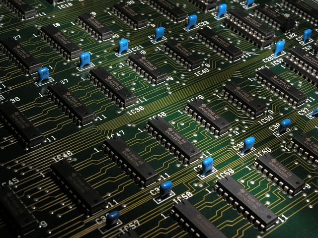 ORDENADORES, MONTAJE Y MANTENIMIENTO Flo Formación