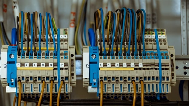 INSTALACIONES ELÉCTRICAS DE B.T EN EDIFICACIÓN Flo Formación