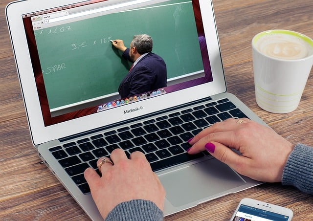 TUTORÍA Y ENSEÑANZA PARA ELEARNING Flo Formación